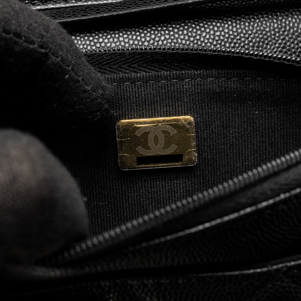 CHANEL DETAILED CC LOGO WALLET ON CHAIN CAVIAR CAVIAR BLACK GHW (MICROCHIP)