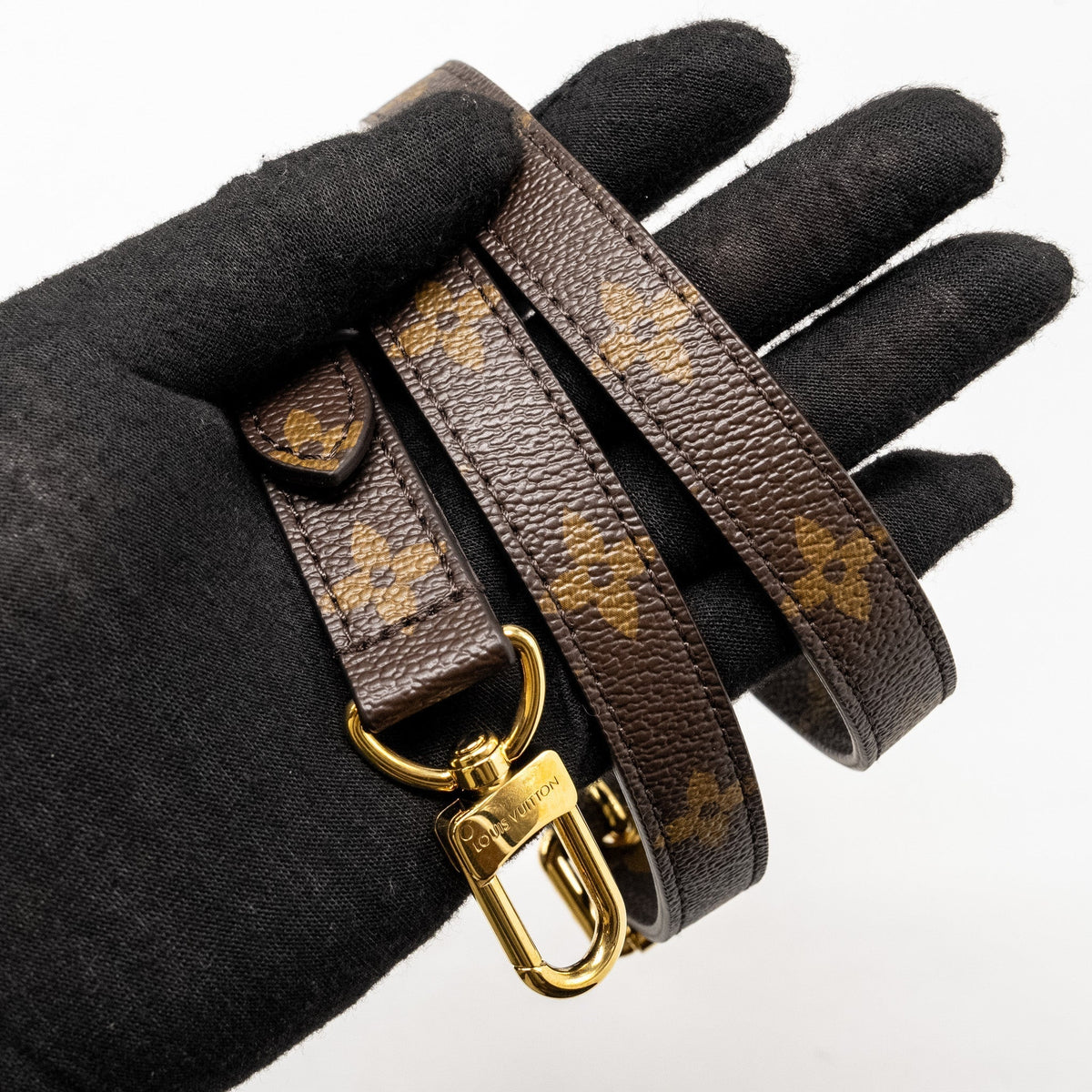 LOUIS VUITTON POCHETTE MÉTIS MONOGRAM CANVAS GHW