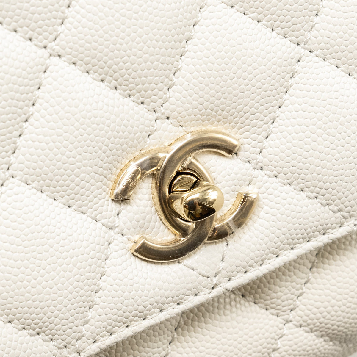CHANEL MINI COCO HANDLE CAVIAR WHITE LGHW (MICROCHIP)