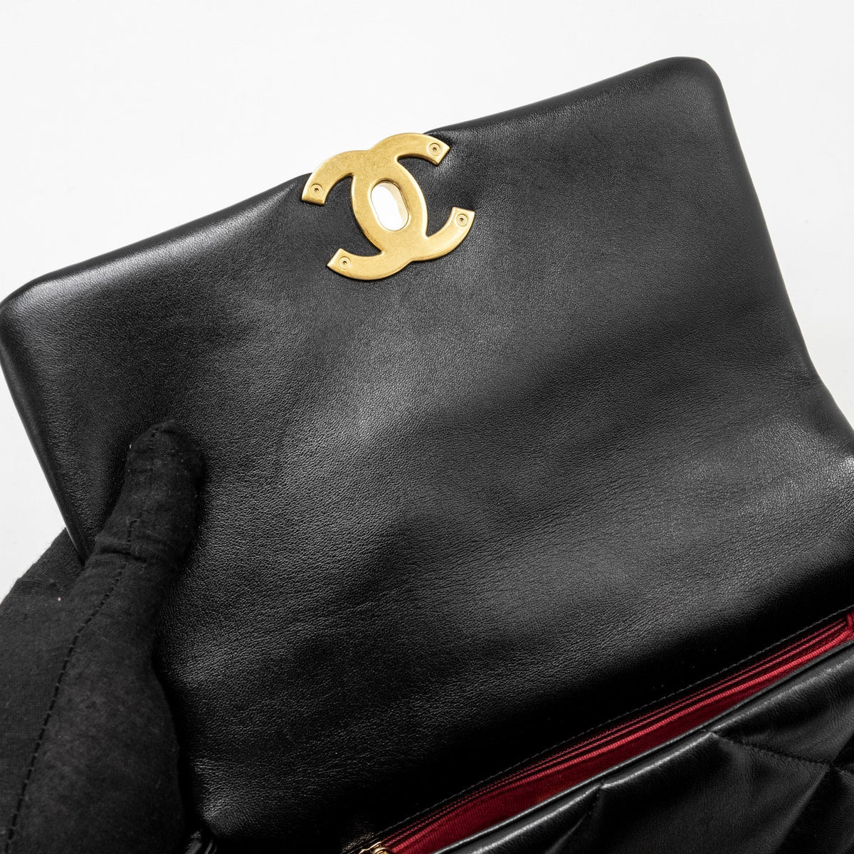 CHANEL SMALL 19 BAG LAMBSKIN BLACK GHW (MICROCHIP)