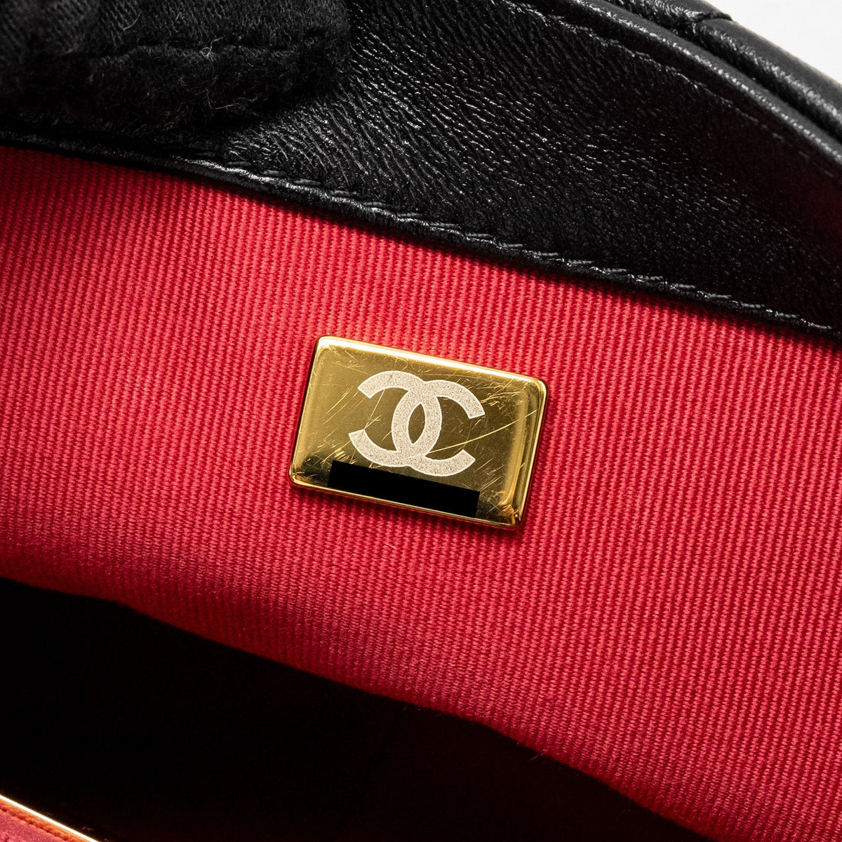 CHANEL SMALL 19 BAG LAMBSKIN BLACK GHW (MICROCHIP)