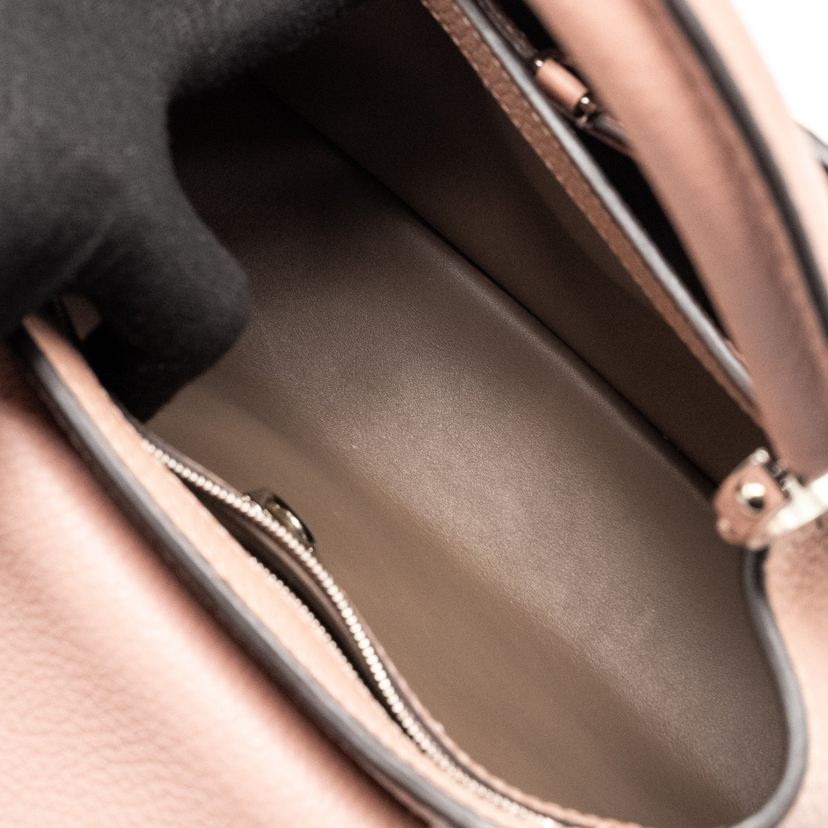 LOUIS VUITTON CAPUCINES MM TAURILLON PINK SHW