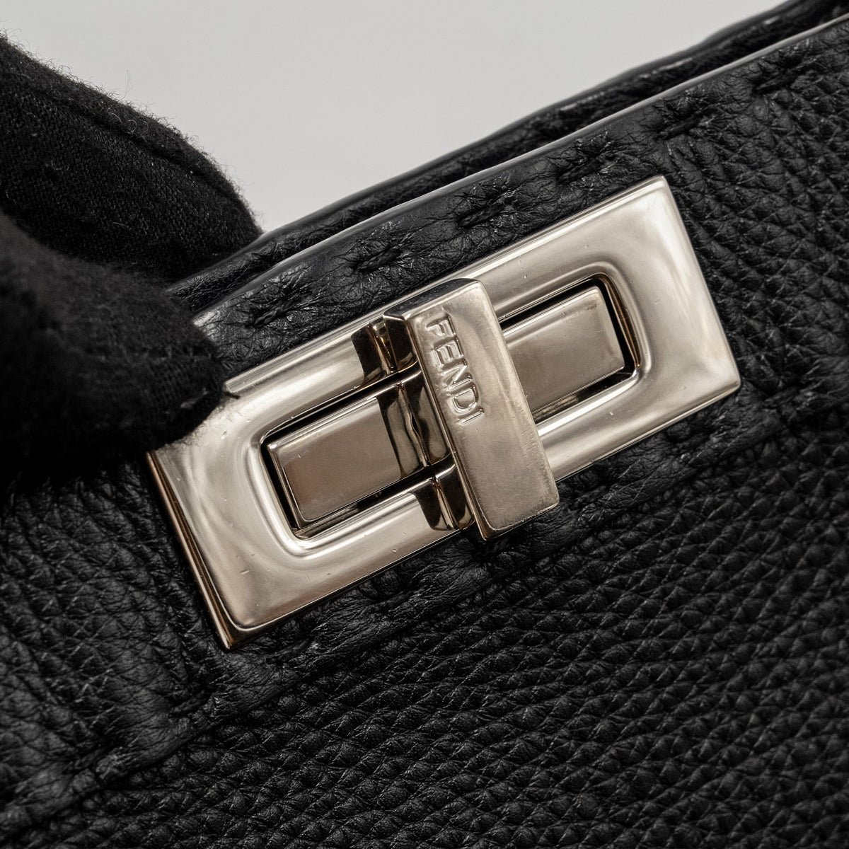 FENDI MEDIUM PEEKABOO BAG CALFSKIN BLACK SHW