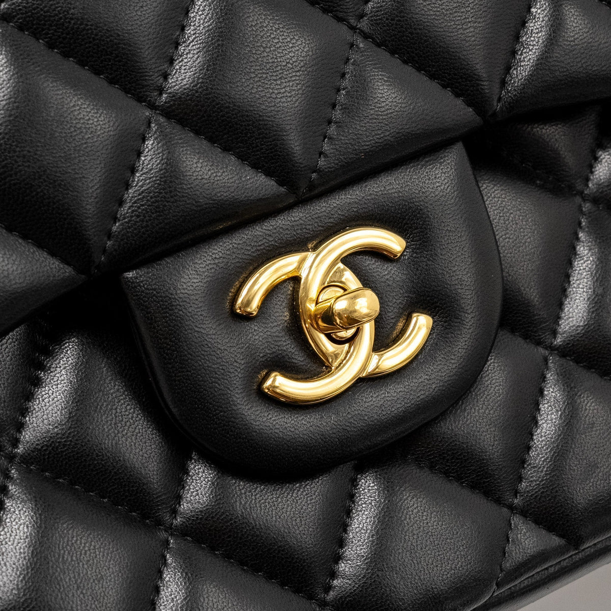 CHANEL JUMBO CLASSIC DOUBLE FLAP BAG LAMBSKIN BLACK GHW