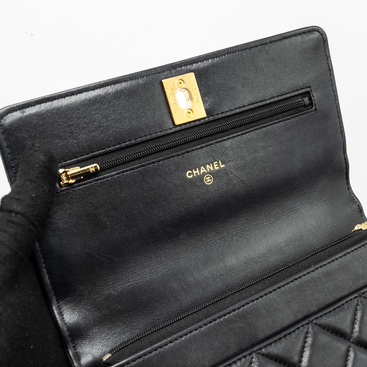 CHANEL 23A LION CHARMS WALLET ON CHAIN LAMBSKIN BLACK GHW (MICROCHIP)