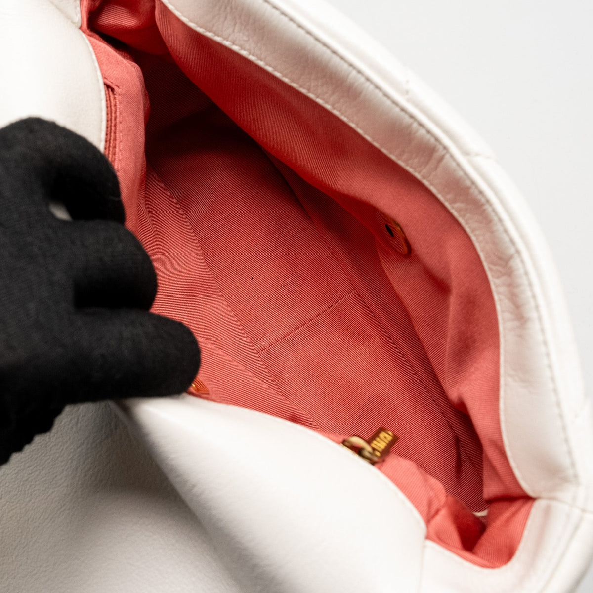 CHANEL SMALL 19 BAG LAMBSKIN WHITE MULTICOLOUR HARDWARE