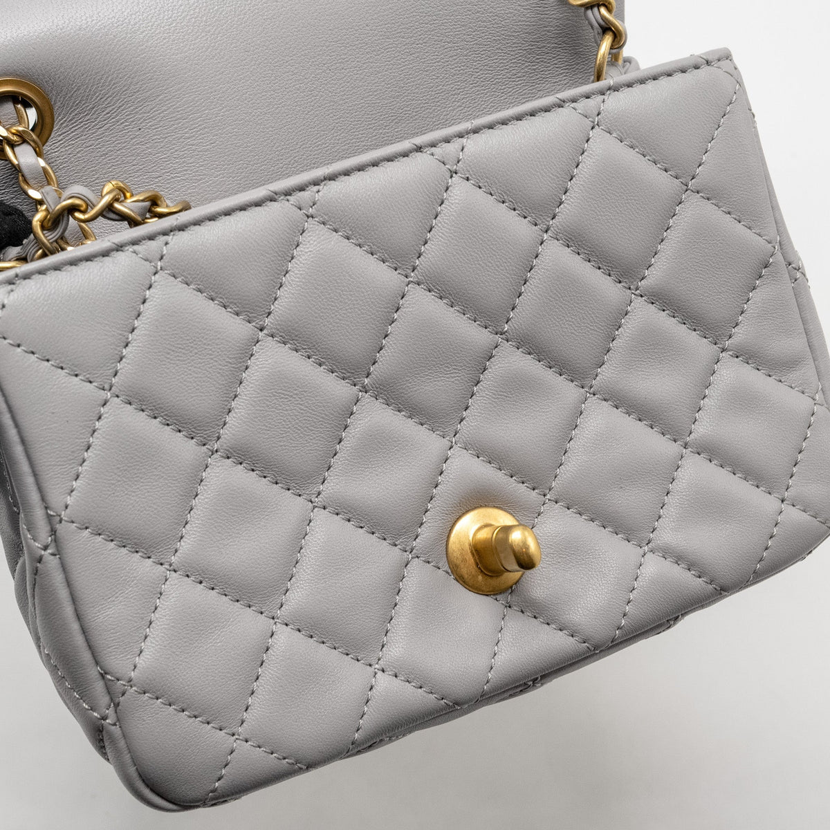 CHANEL PEARL CRUSH MINI SQUARE FLAP BAG LAMBSKIN LIGHT GREY GHW (MICROCHIP)