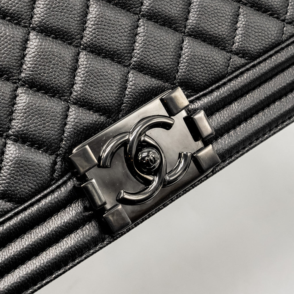 CHANEL NEW MEDIUM BOY BAG CAVIAR SO BLACK