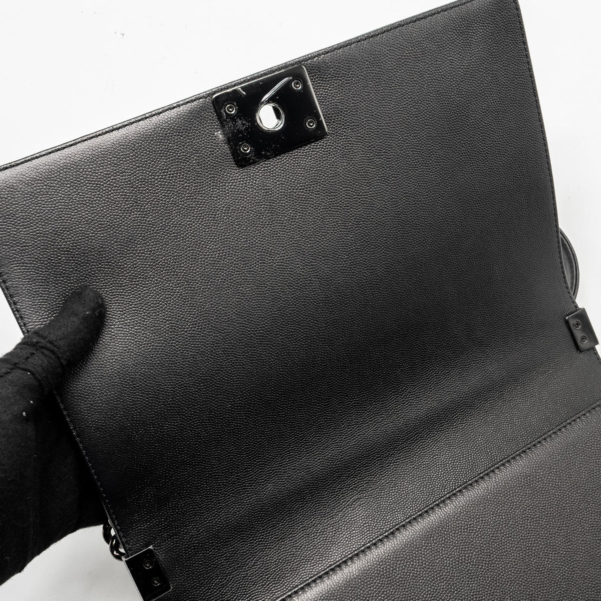 CHANEL NEW MEDIUM BOY BAG CAVIAR SO BLACK