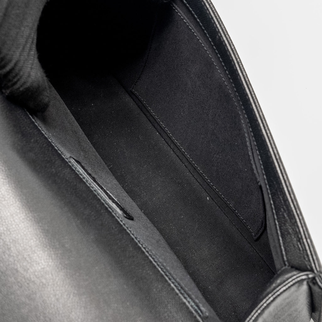 CHANEL NEW MEDIUM BOY BAG CAVIAR SO BLACK