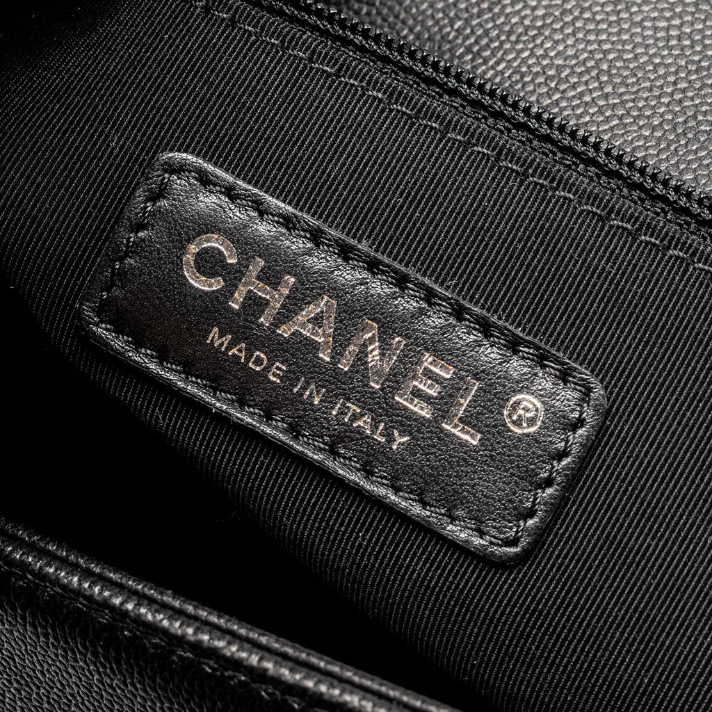 CHANEL NEW MEDIUM BOY BAG CAVIAR SO BLACK