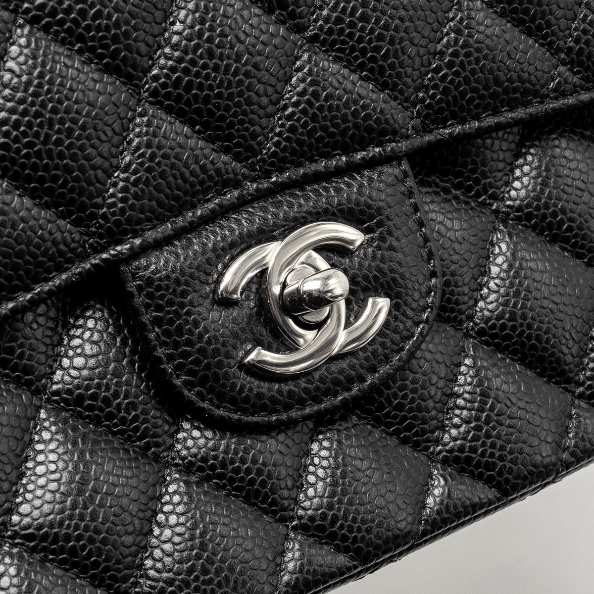 CHANEL SMALL CLASSIC DOUBLE FLAP BAG CAVIAR BLACK SHW (MICROCHIP)