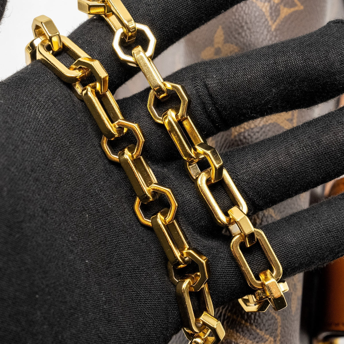 LOUIS VUITTON DAUPHINE MM MONOGRAM CANVAS GHW