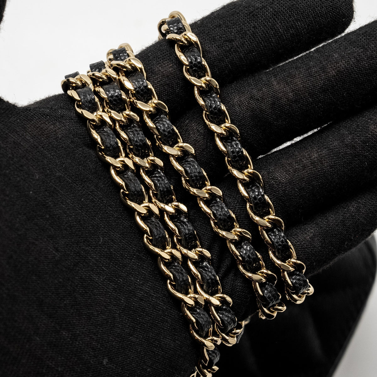 CHANEL LONG VANITY WITH CHAIN CAVIAR BLACK LGHW