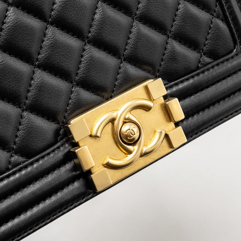 CHANEL SMALL BOY BAG CALFSKIN BLACK GHW (MICROCHIP)