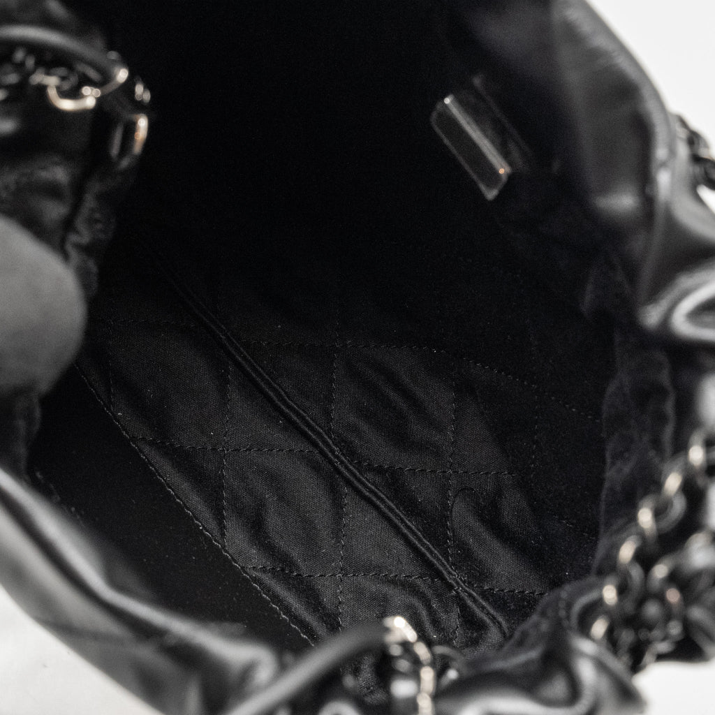 CHANEL MINI 22 BAG CALFSKIN SO BLACK (MICROCHIP)