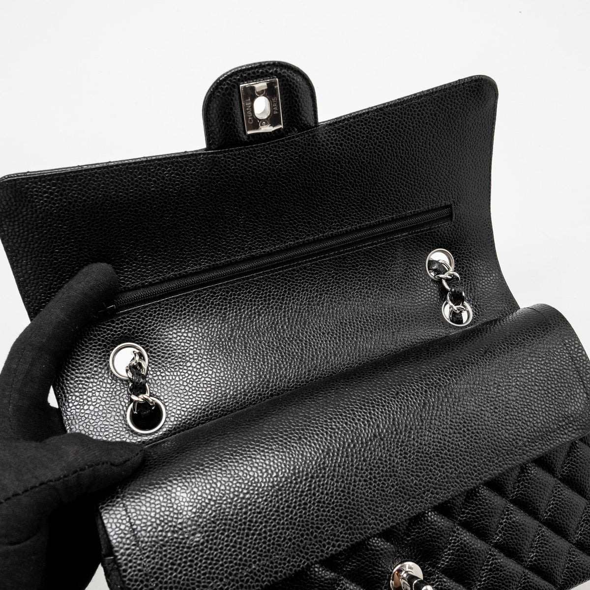 CHANEL MEDIUM CLASSIC DOUBLE FLAP BAG CAVIAR BLACK SHW (MICROCHIP)
