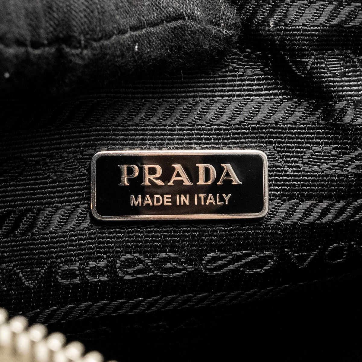 PRADA TRIANGLE SHOULDER BAG LEATHER WHITE SHW