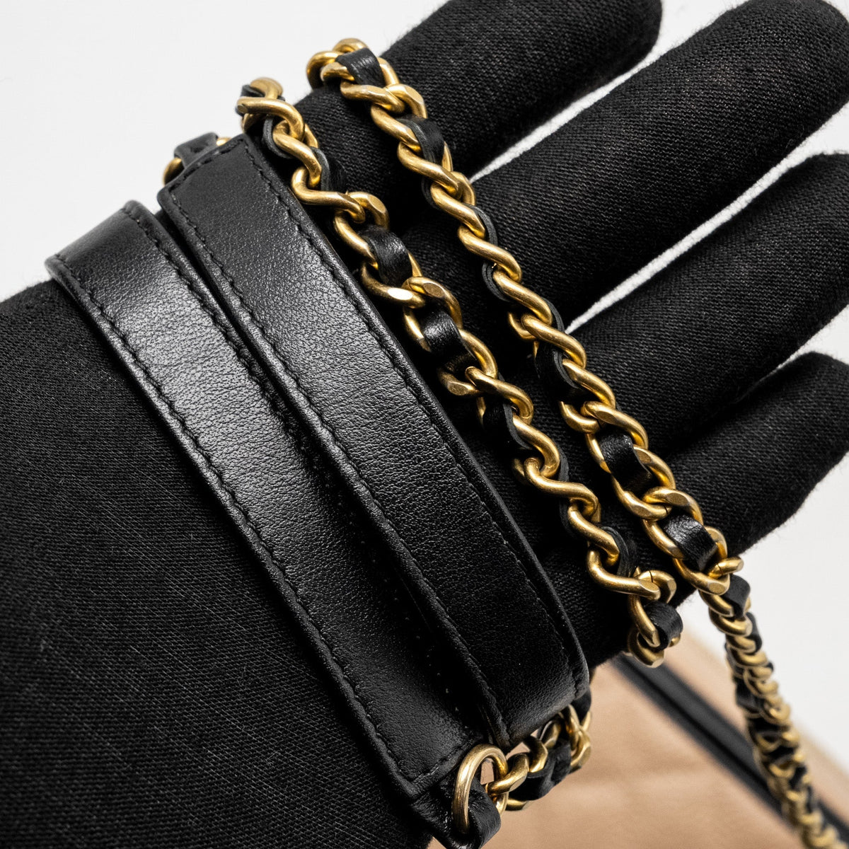 CHANEL MINI FILIGREE VANITY CLUTCH CAVIAR BEIGE / BLACK GHW