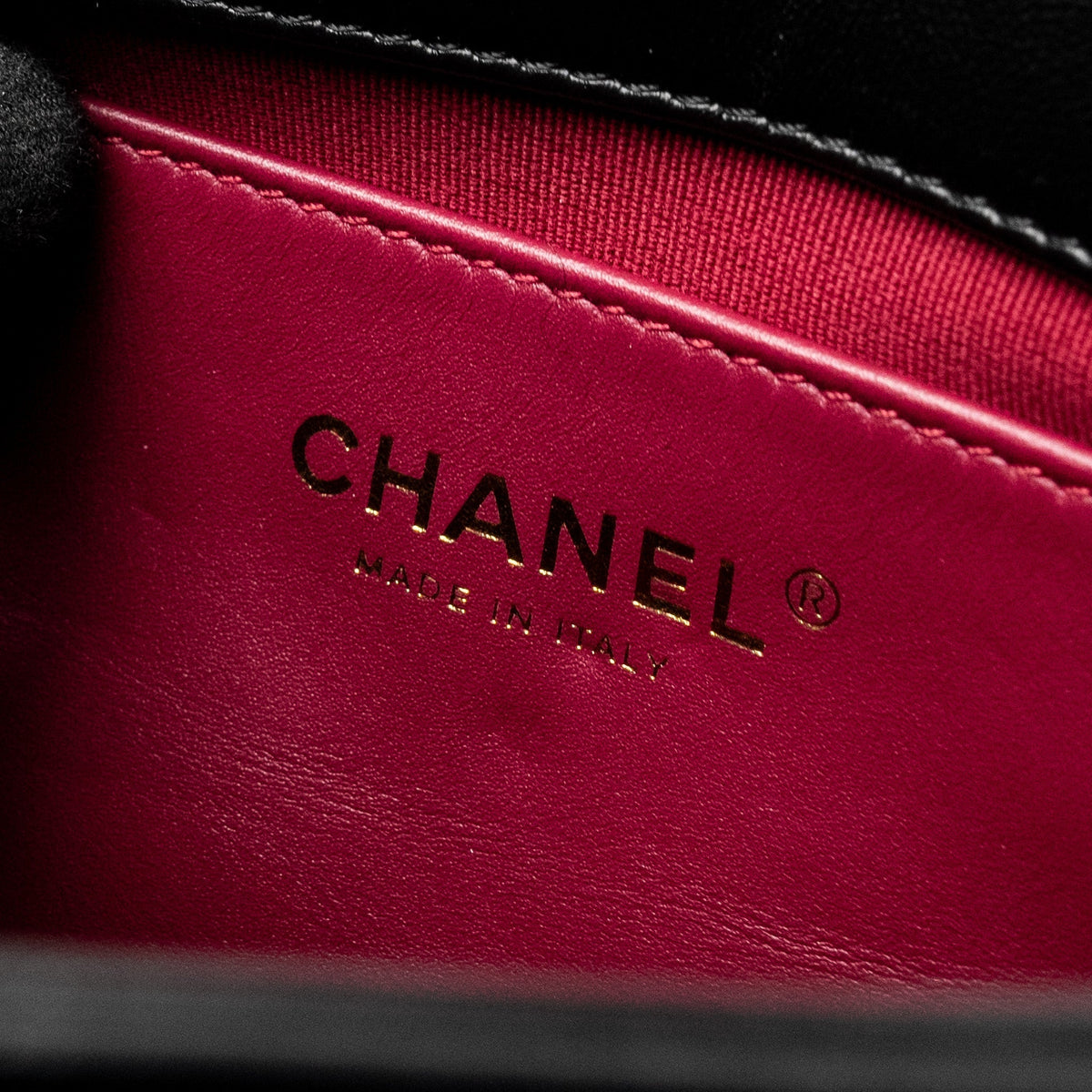 CHANEL 22B MINI FLAPBAG LAMBSKIN BLACK GHW (MICROCHIP)