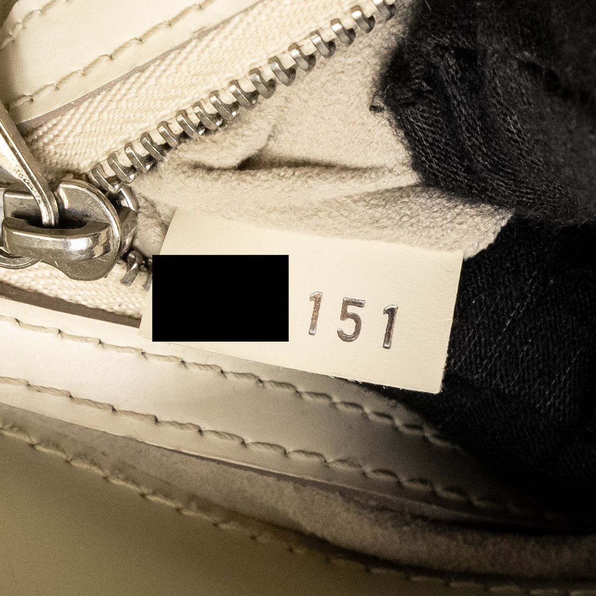 LOUIS VUITTON MIRABEAU PM EPI WHITE SHW