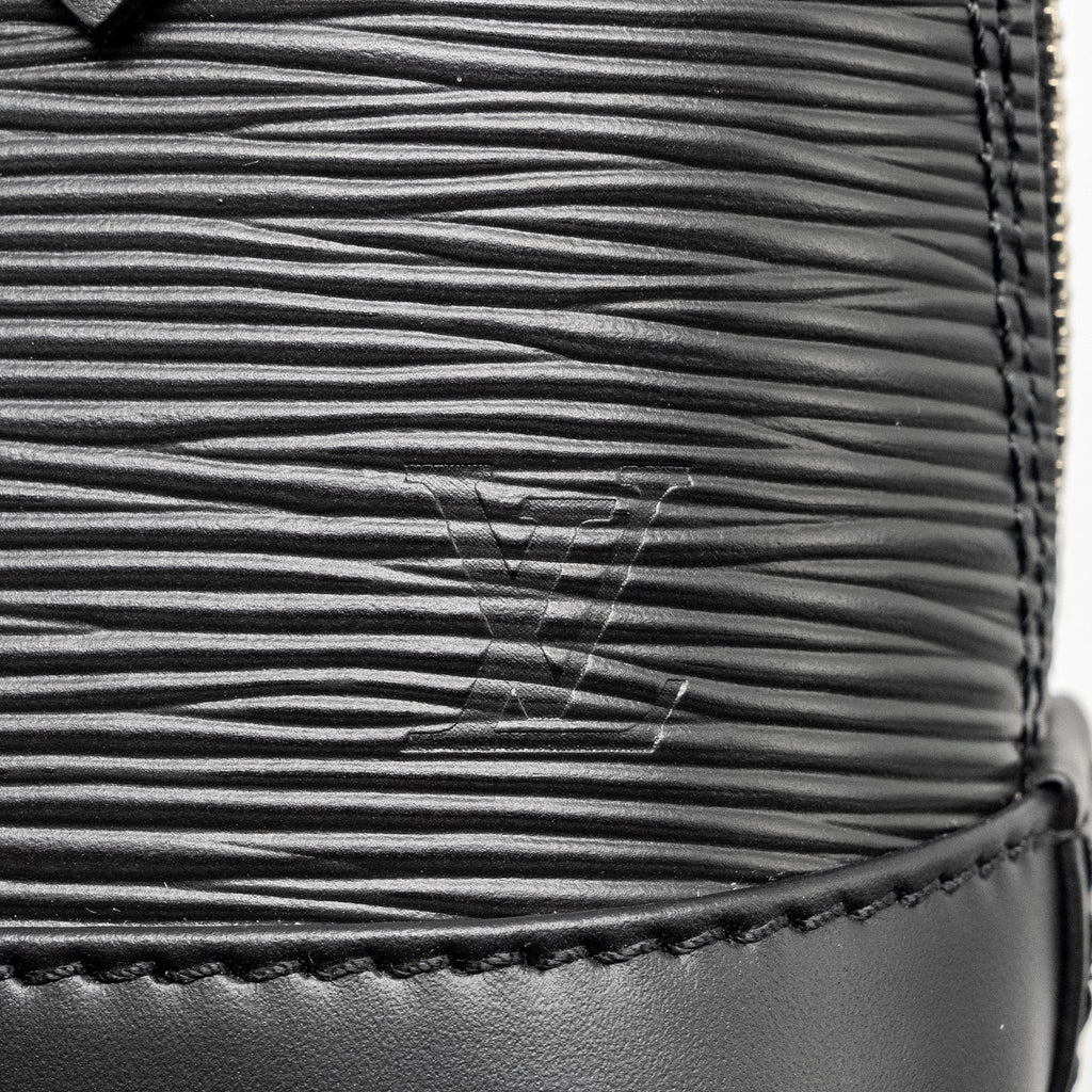 LOUIS VUITTON ALMA NANO EPI BLACK SHW