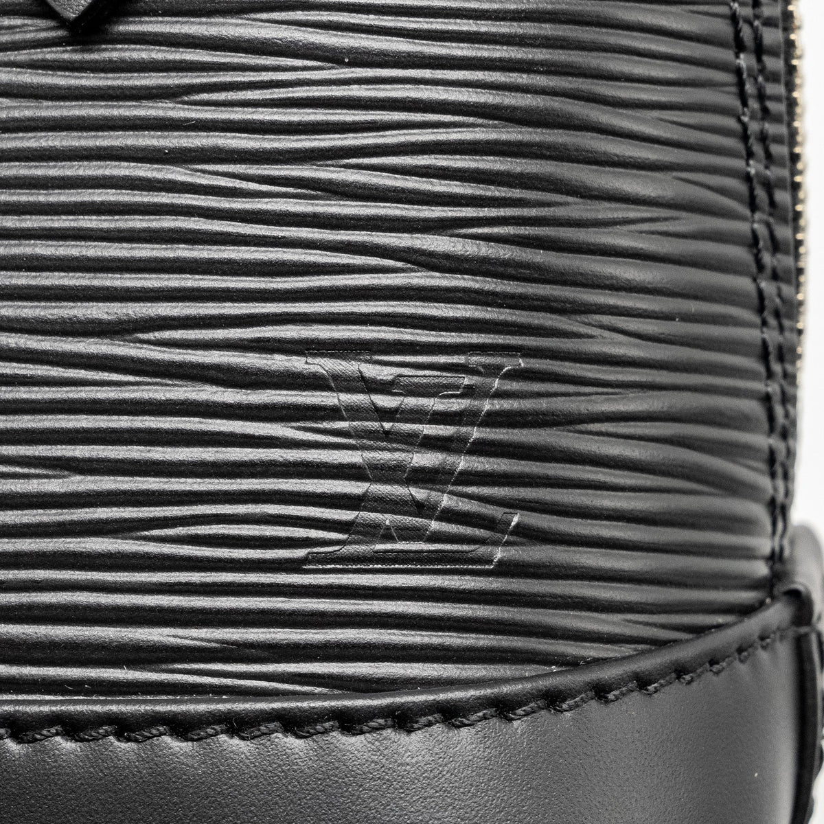 LOUIS VUITTON ALMA NANO EPI BLACK SHW