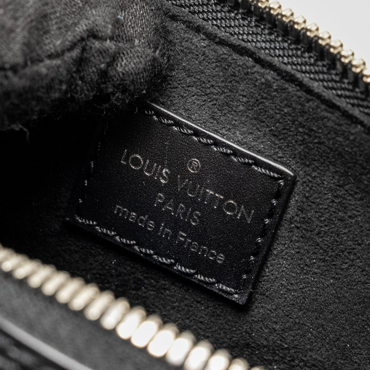 LOUIS VUITTON ALMA NANO EPI BLACK SHW