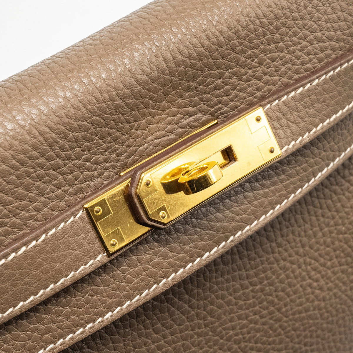 Hermes Kelly 28 Clemence Etoupe GHW