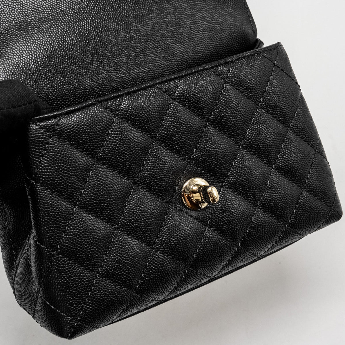 CHANEL MINI COCOHANDLE CAVIAR BLACK LGHW (MICROCHIP)