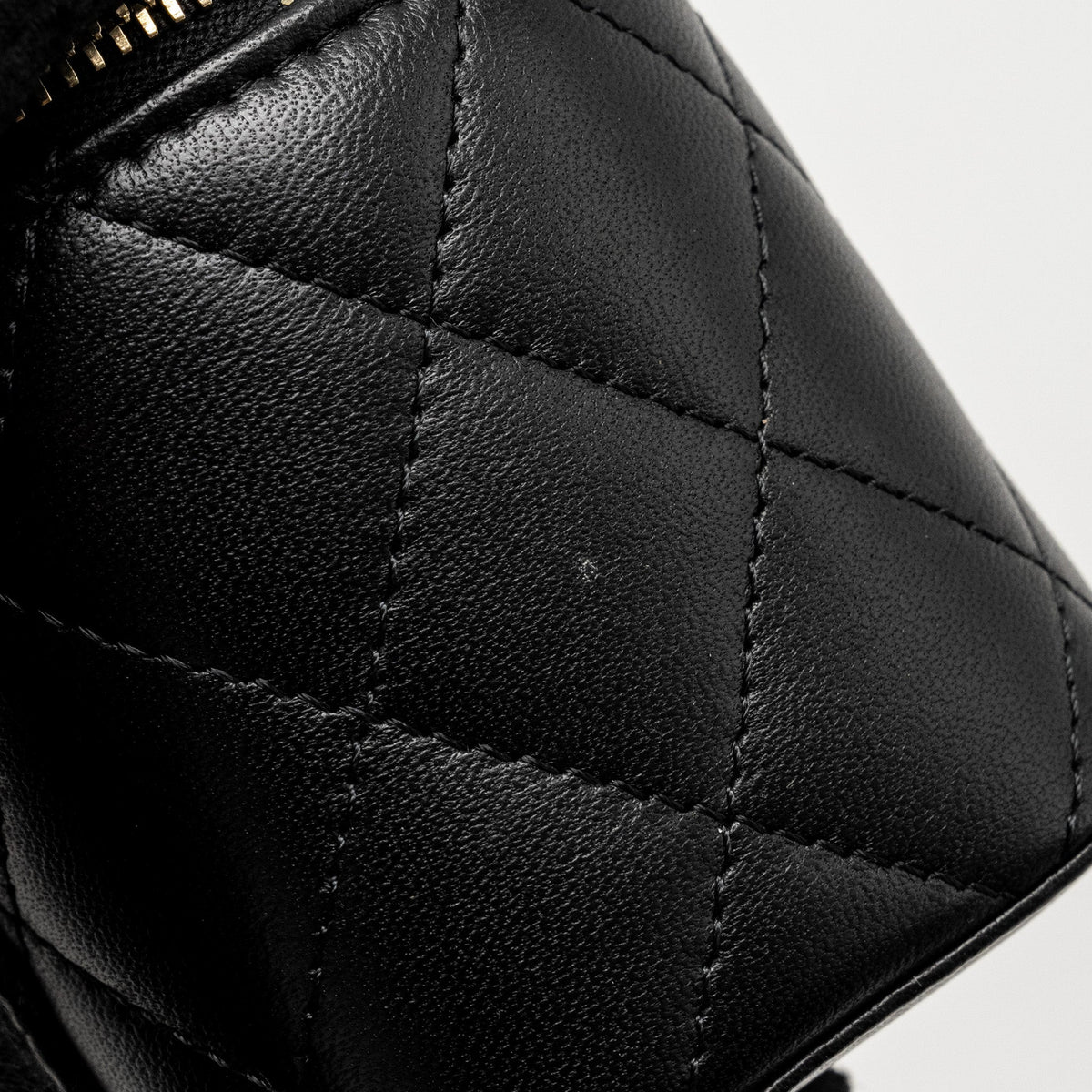 CHANEL PEARL CRUSH MINI VANITY CASE LAMBSKIN BLACK GHW