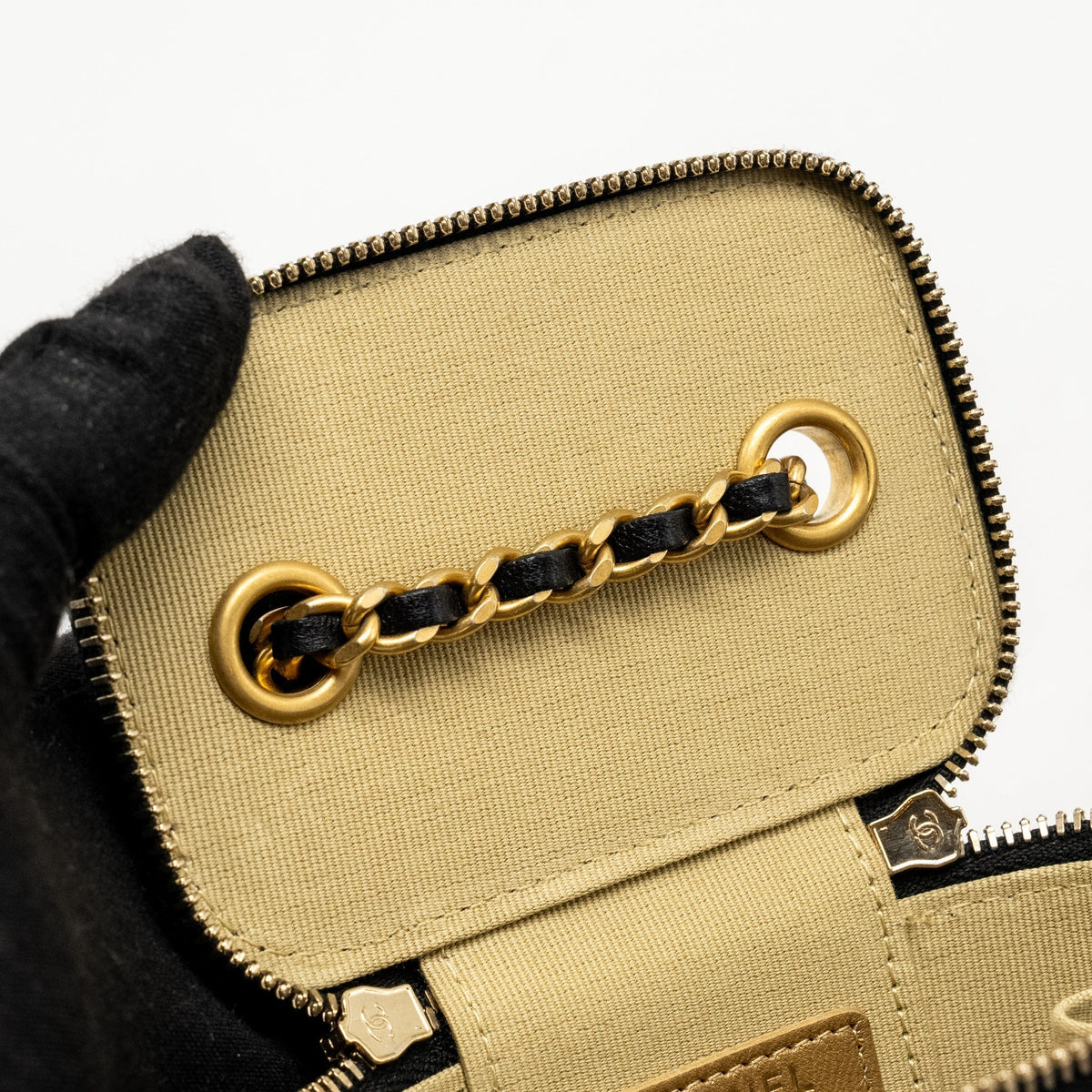 CHANEL PEARL CRUSH MINI VANITY CASE LAMBSKIN BLACK GHW