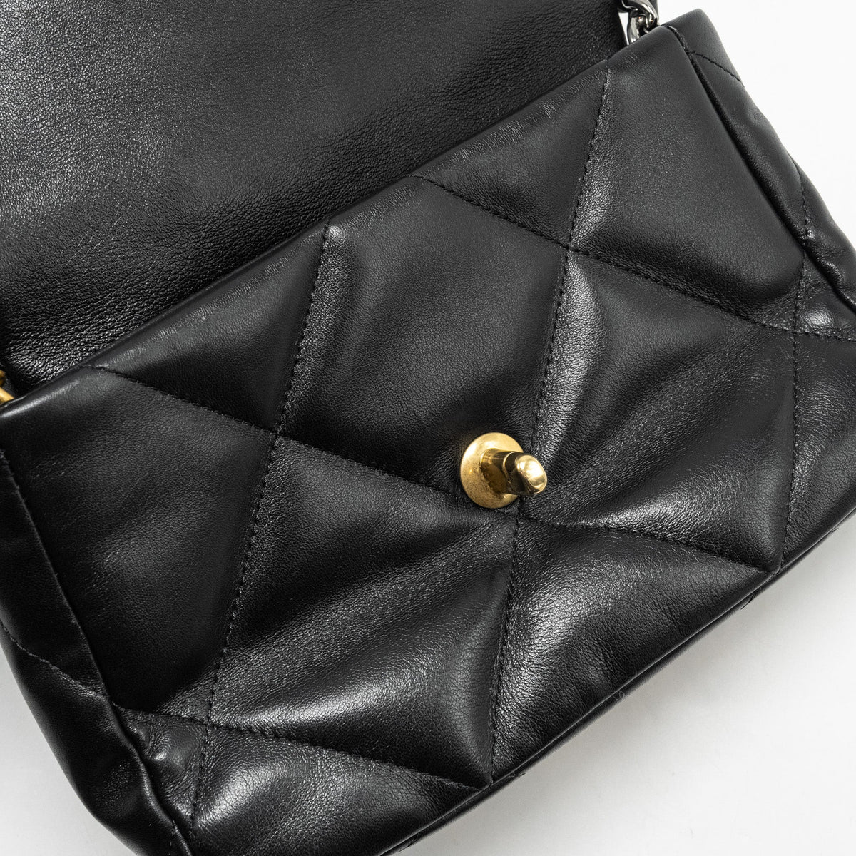 CHANEL SMALL 19 BAG LAMBSKIN BLACK MULTICOLOR HARDWARE