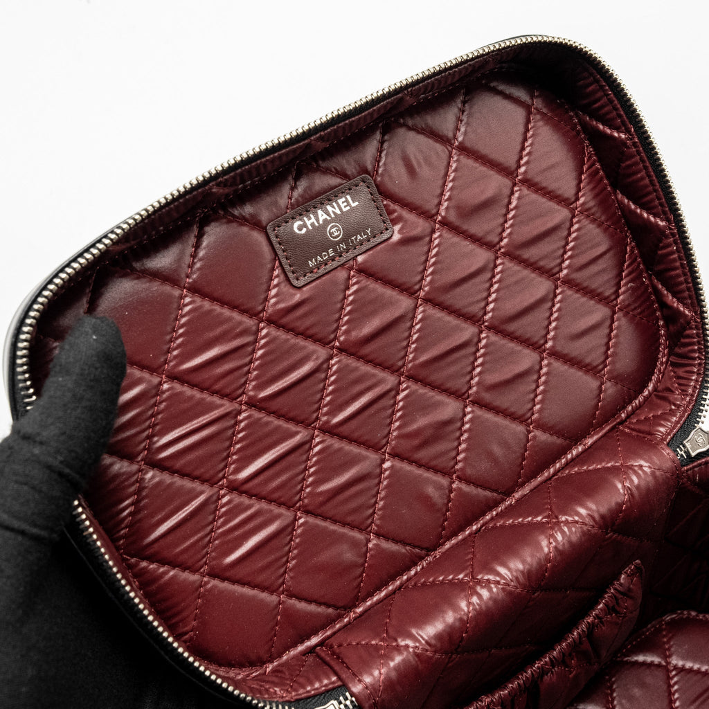 CHANEL QUILTED VANITY CASE LAMBSKIN BLACK SHW