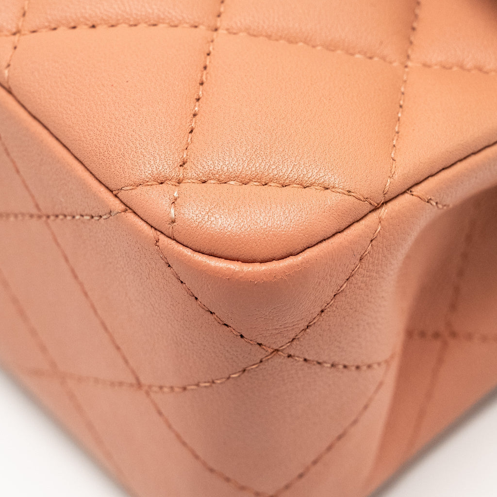 CHANEL MEDIUM CLASSIC DOUBLE FLAP BAG LAMBSKIN PINK SHW (MICROCHIP)