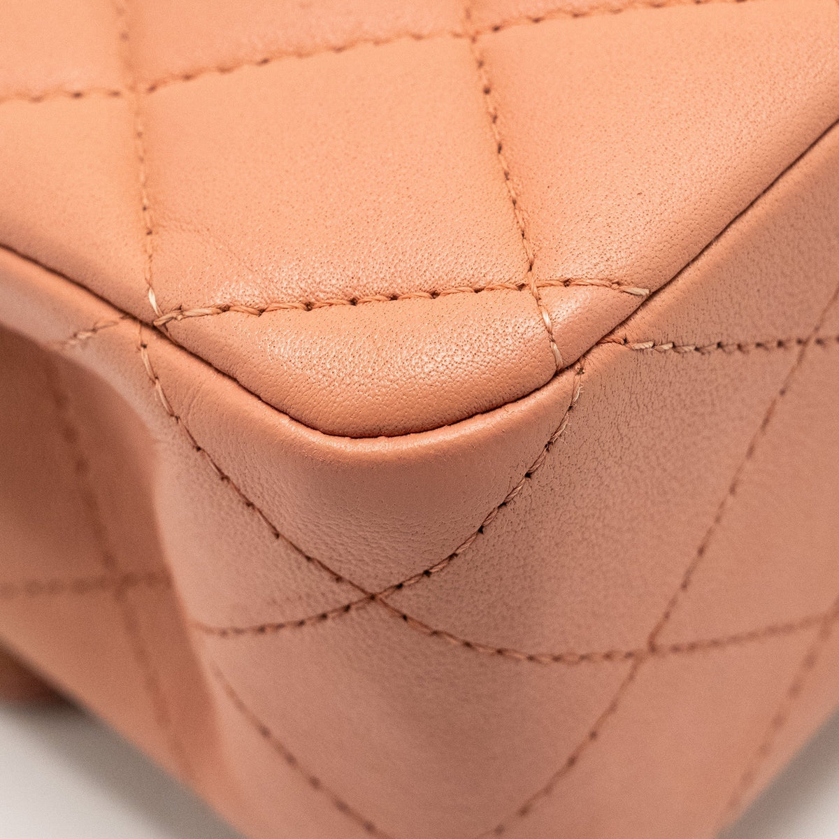 CHANEL MEDIUM CLASSIC DOUBLE FLAP BAG LAMBSKIN PINK SHW (MICROCHIP)