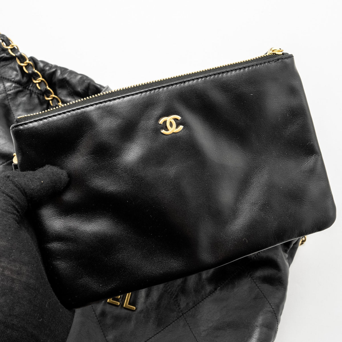 CHANEL MEDIUM 22 BAG SHINY CALFSKIN BLACK GHW (MICROCHIP)